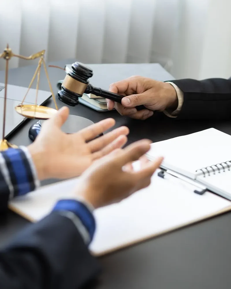 attorneys-in-law-firms-listen-to-complaints-litig-2023-05-08-21-55-28-utc